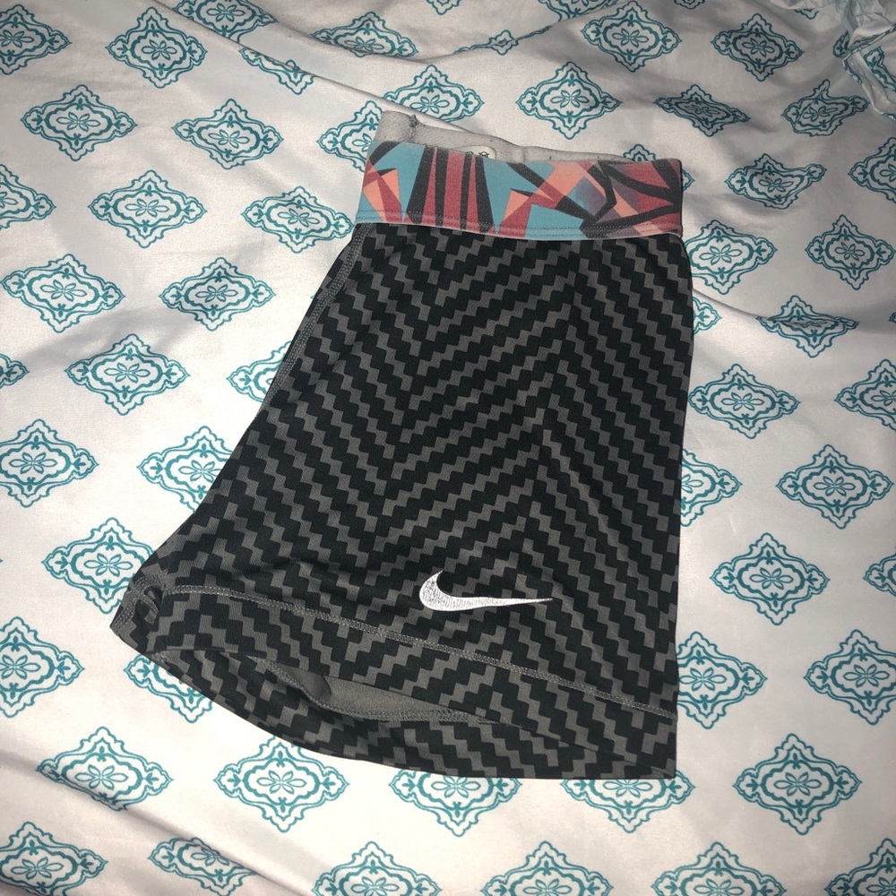 Nike spandex size small